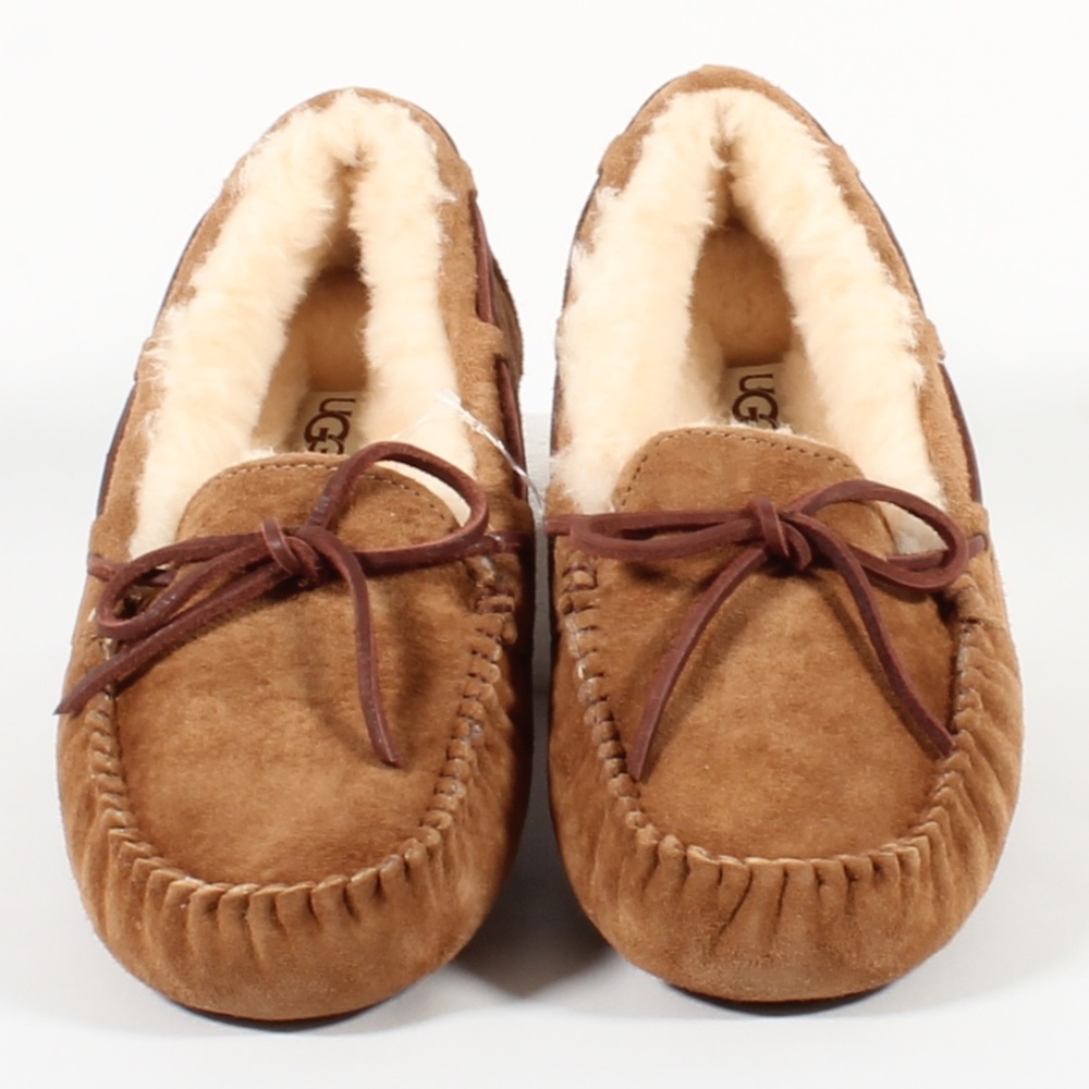 Ugg Womens Sheepskin Moccasins Slippers Size 7 NEW - Picture 4 of 8